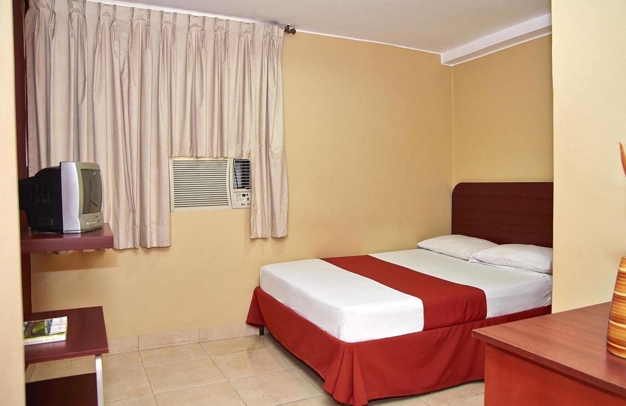 Mar Hotel Кукута Экстерьер фото